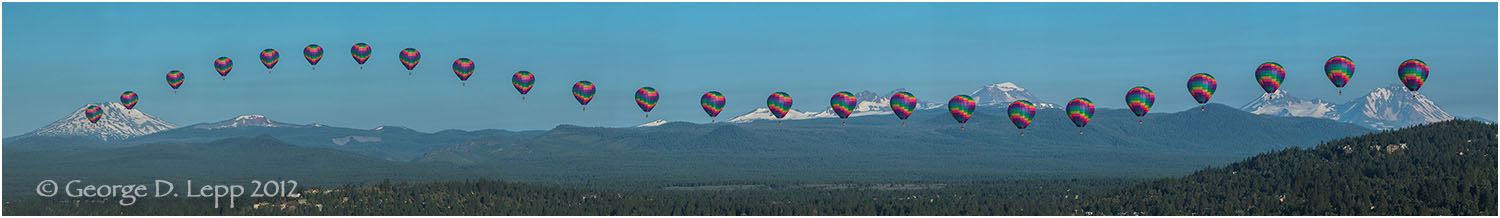 Balloon over Bend, Action Sequence Panorama. © George D. Lepp 2013 LO-CE-BE-0044_E
