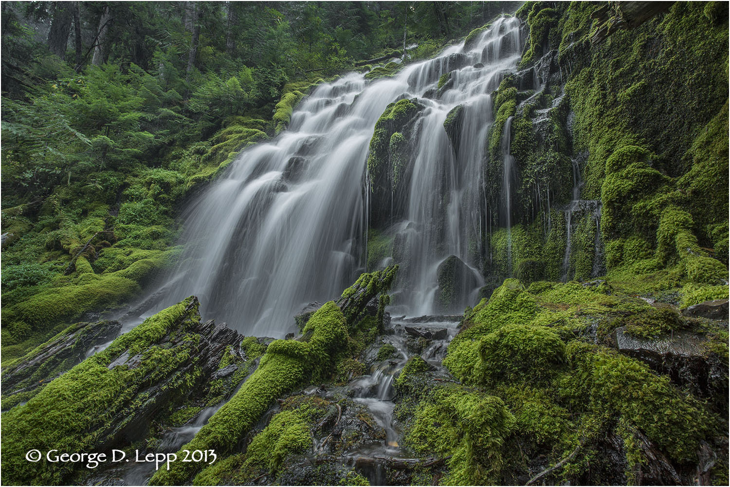 Upper Proxy Falls, Cascades, Oregon © George D. Lepp 2013 LO-WF-PR-1001
