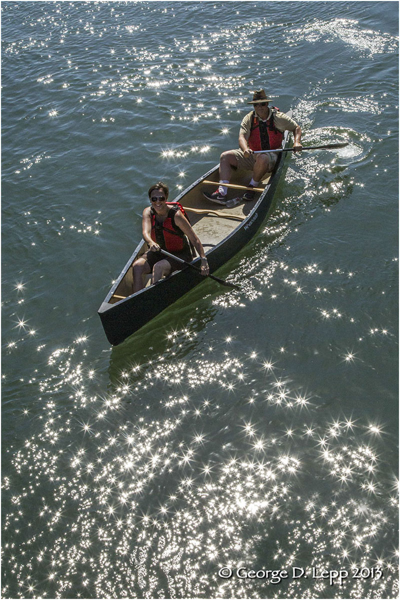 Canoeing on the Deschutes River, Bend, OR. © George D. Lepp 2013 LO-CE-BE-0103