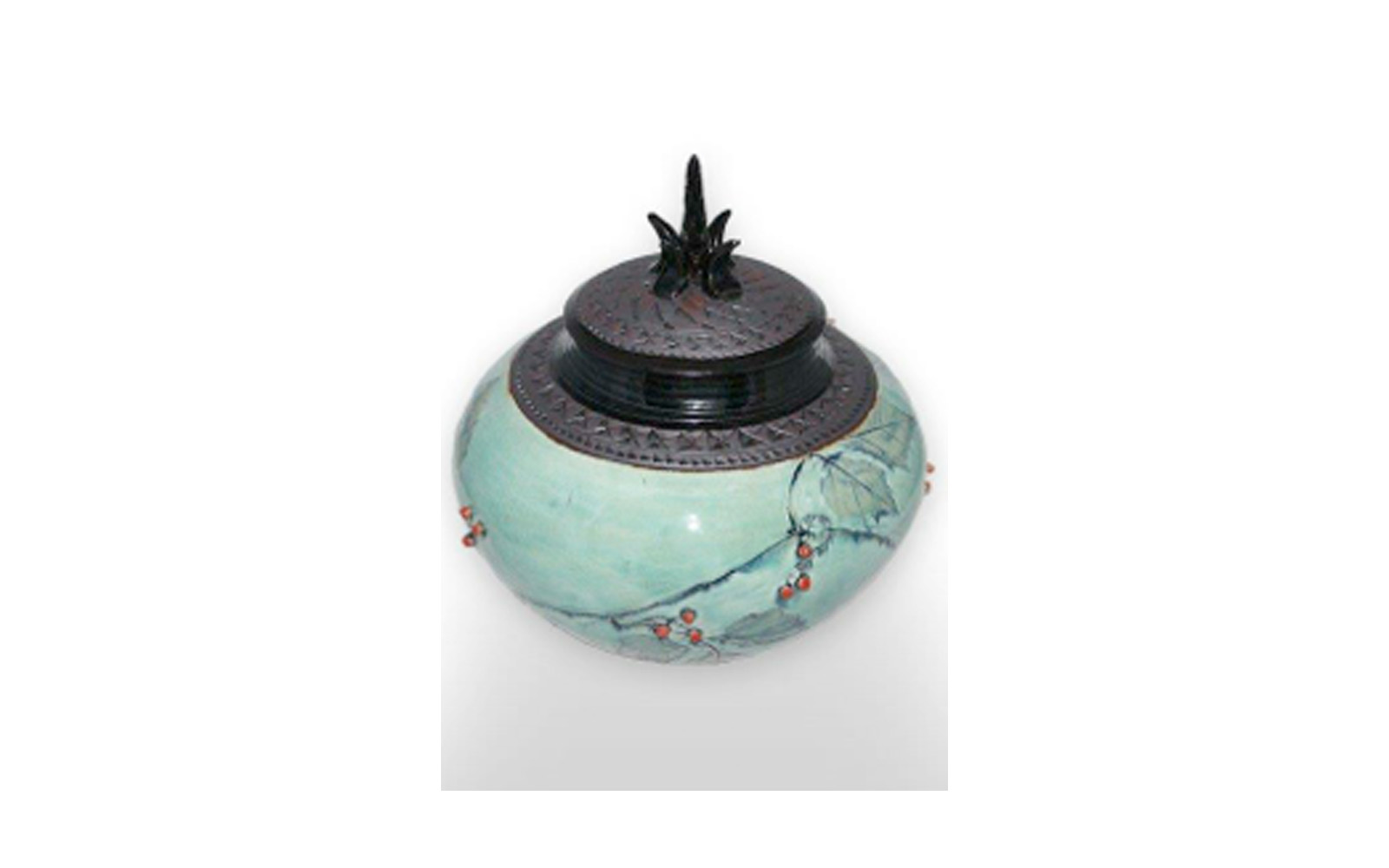 Royal Oak This gorgeous urn depicts the beauty of oak trees and ivy leaves. It measures 10” L x 10” W x 10 ½” H, 275 Cu. Inches, up to 275 lbs. $640 *Please Note: Each piece is uniquely made by its Artist resulting in different colors and weight