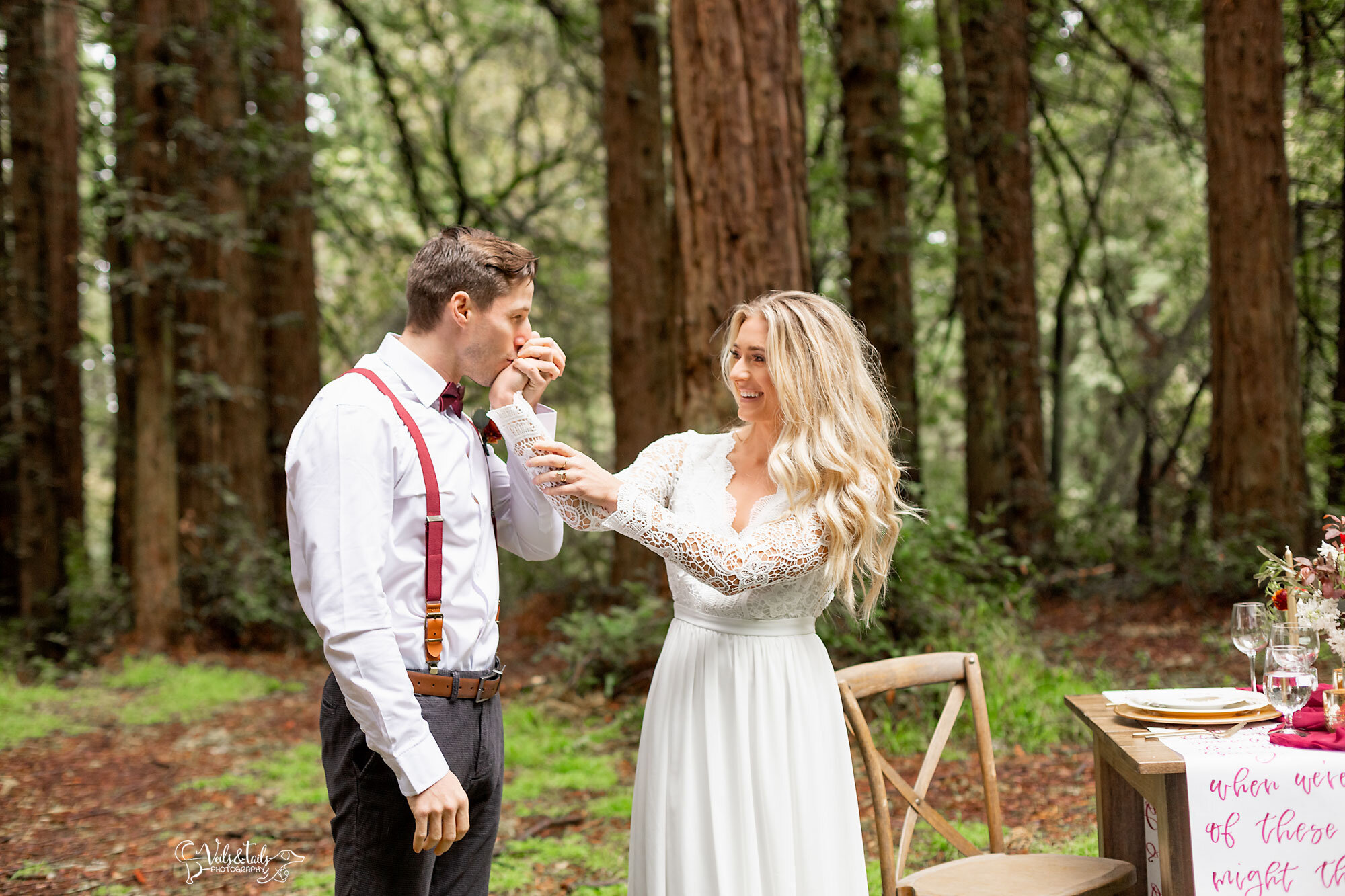 styled redwoods boho small wedding shoot