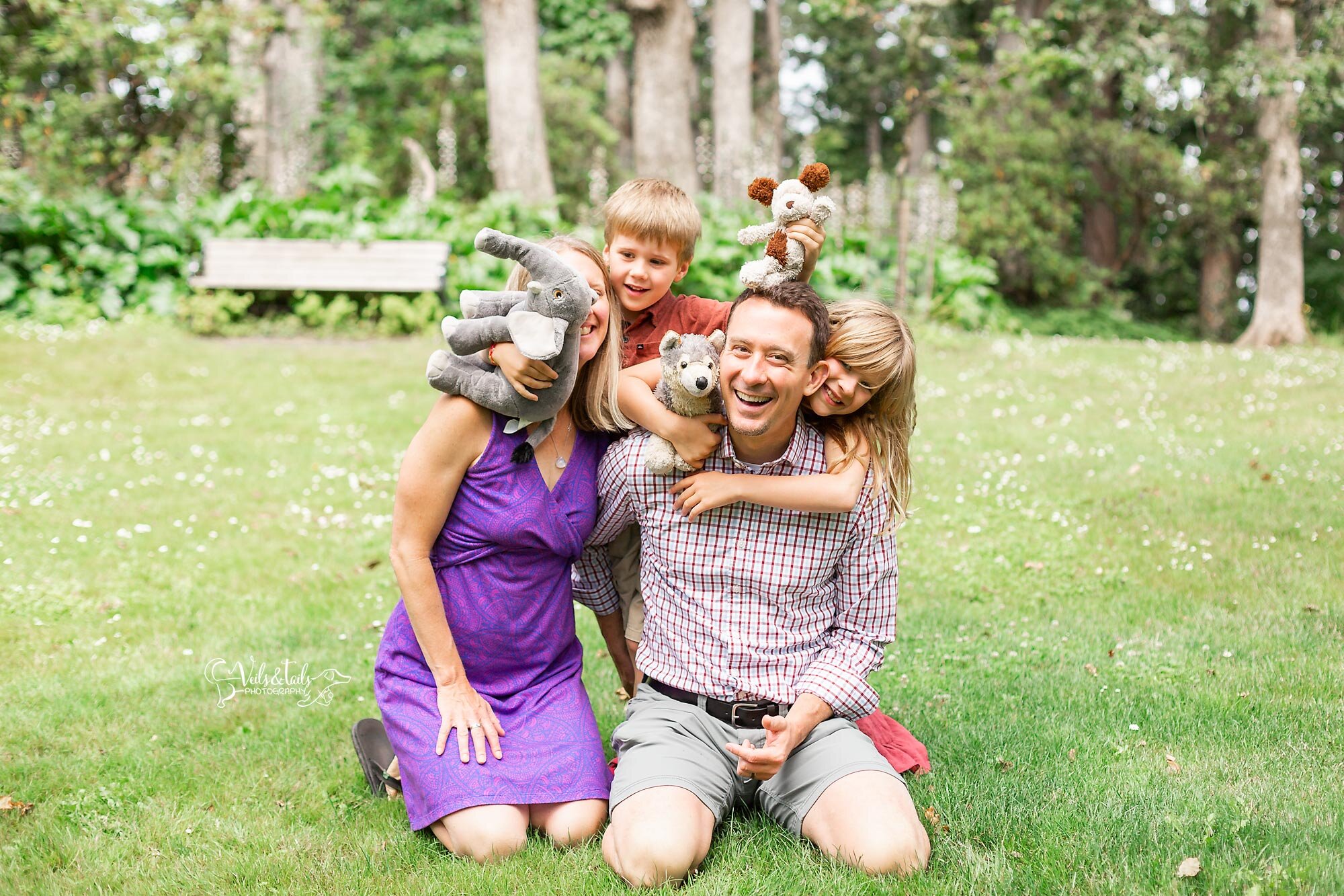 Family Photographer at Hendricks Park, Eugene, Oregon