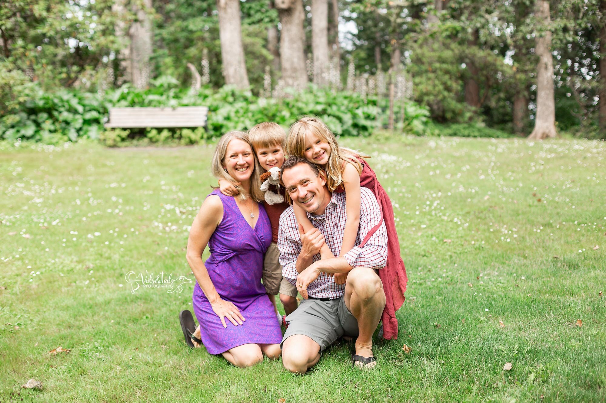 Family Photographer at Hendricks Park, Eugene, Oregon