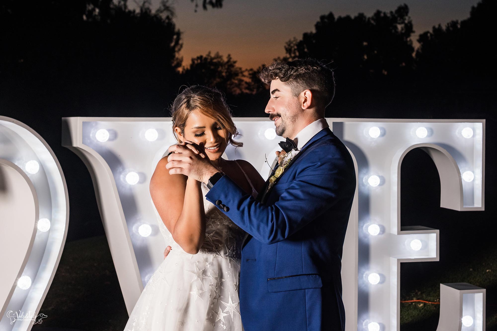 first dance, moon and stars themed wedding, Veils &amp; Tails Photography, South Hills Country Club photographer, Southern California