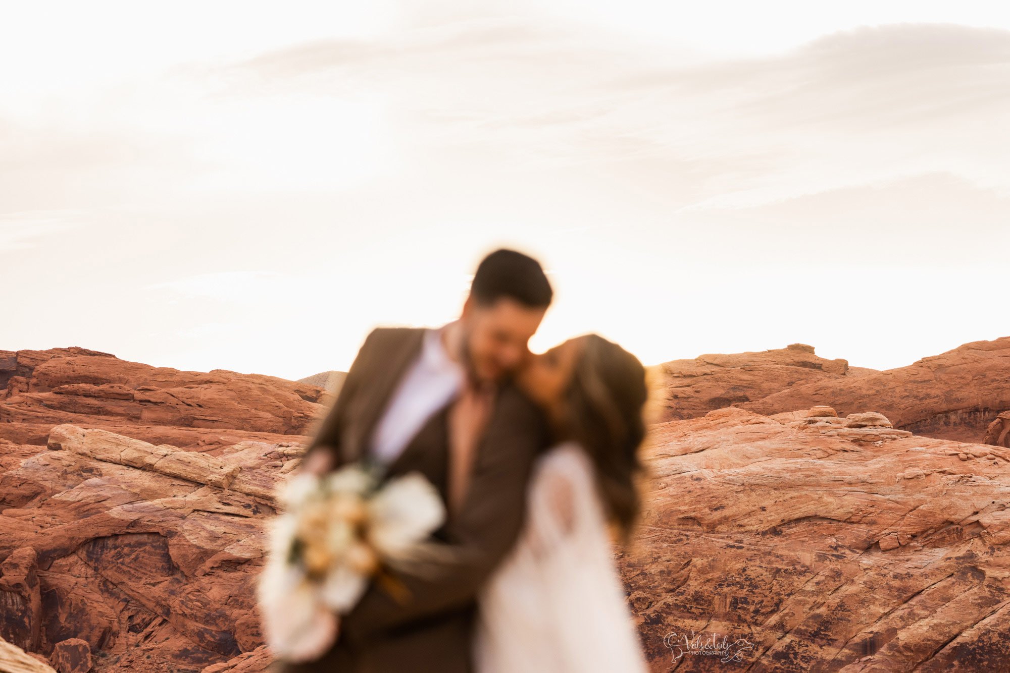 boho wedding style, colorful desert adventure elopement photography Valley of Fire, Nevada