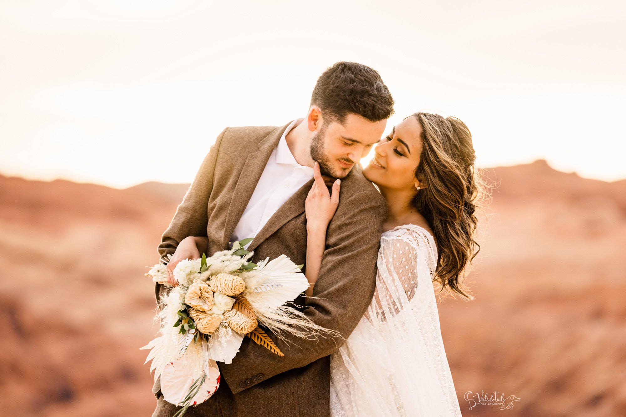 boho wedding style, colorful desert adventure elopement photography Valley of Fire, Nevada