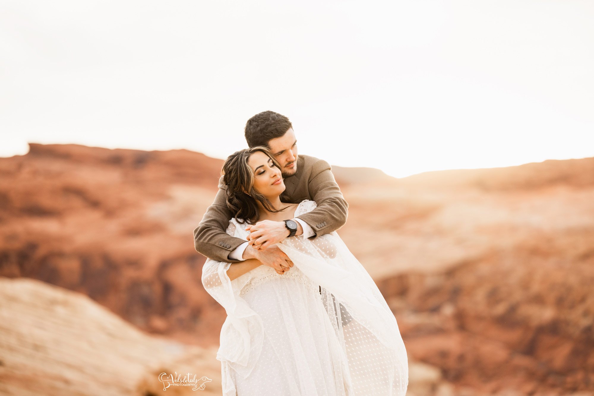 boho wedding style, colorful desert adventure elopement photography Valley of Fire, Nevada