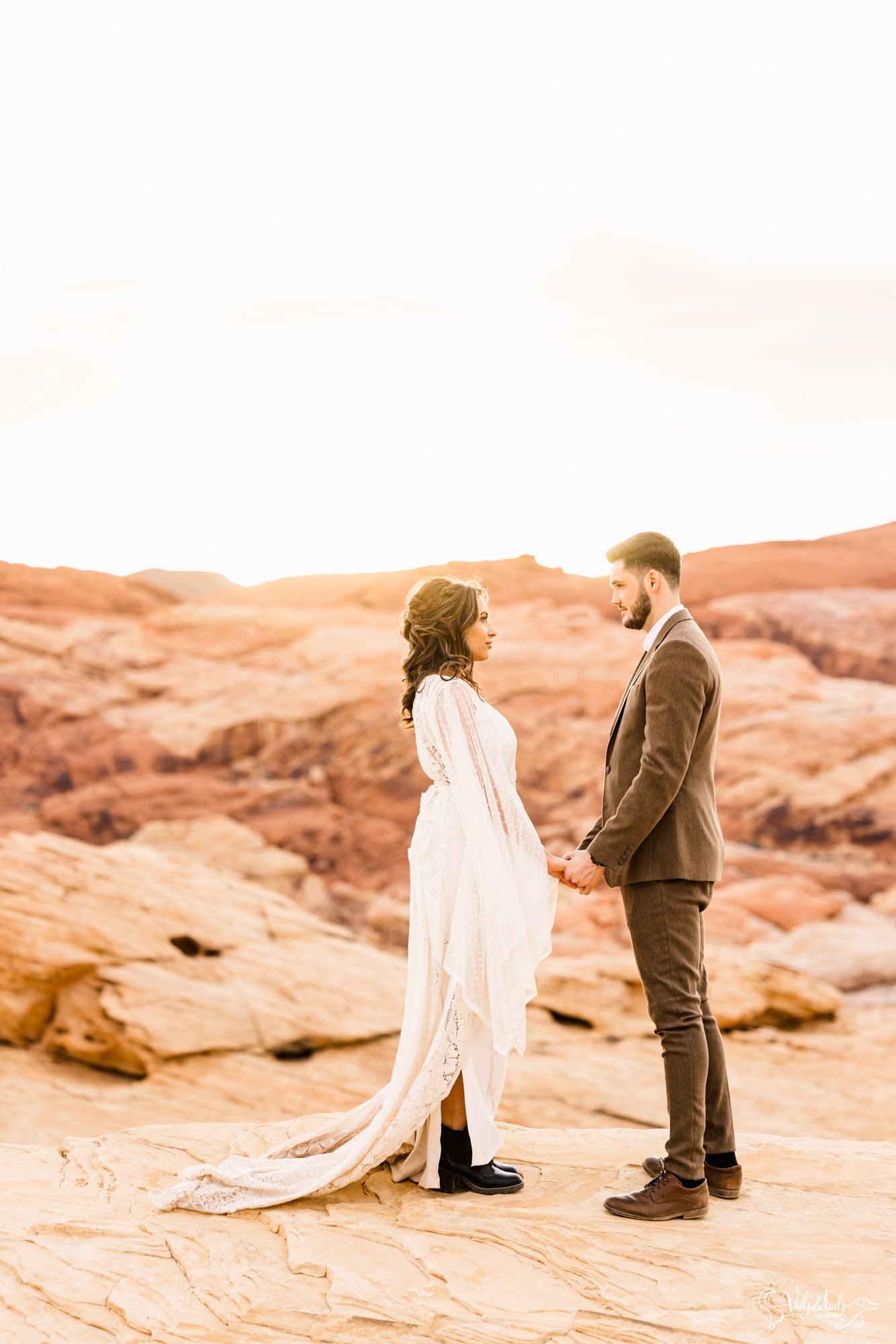 boho wedding style, colorful desert adventure elopement photography Valley of Fire, Nevada