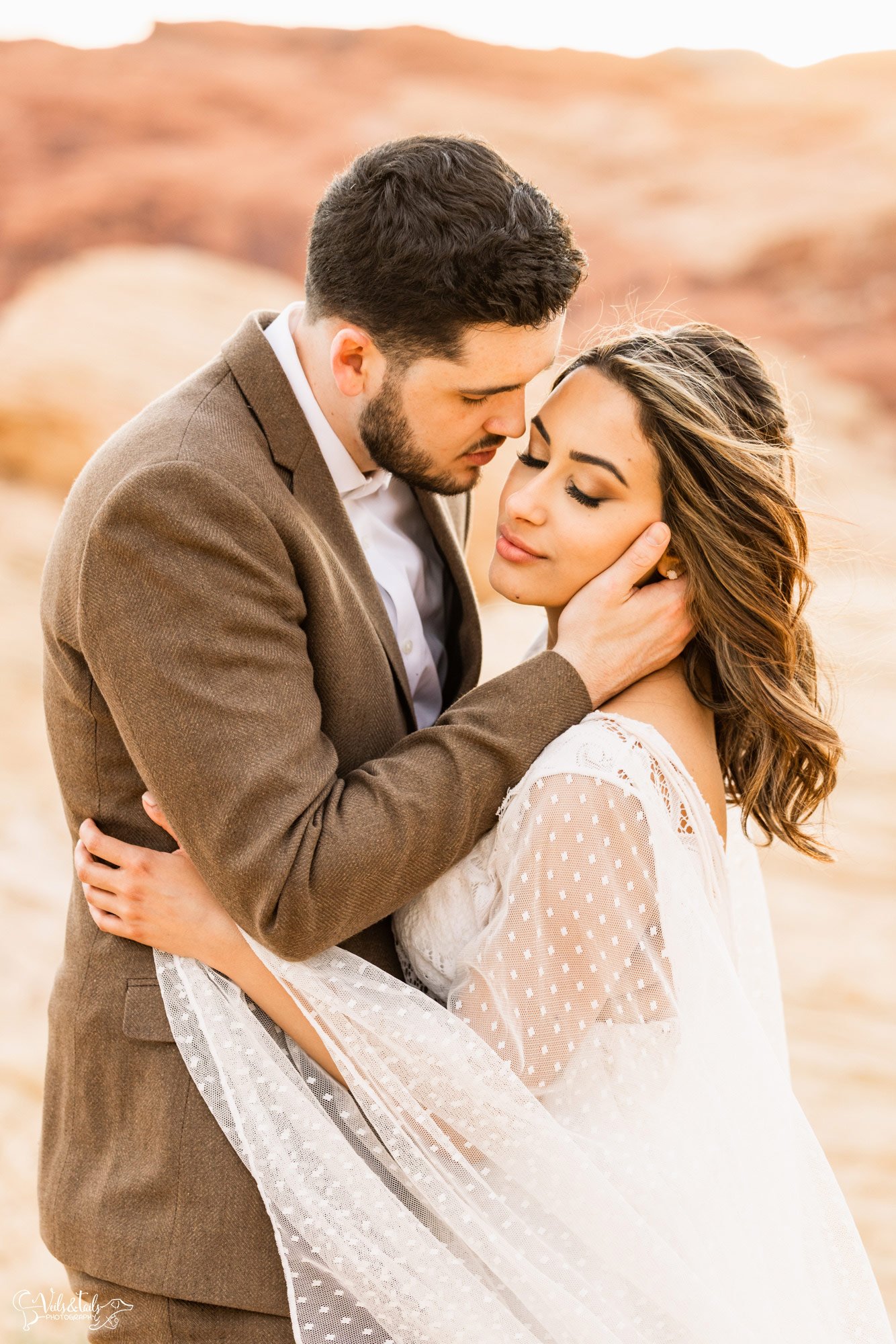 boho wedding style, colorful desert adventure elopement photography Valley of Fire, Nevada