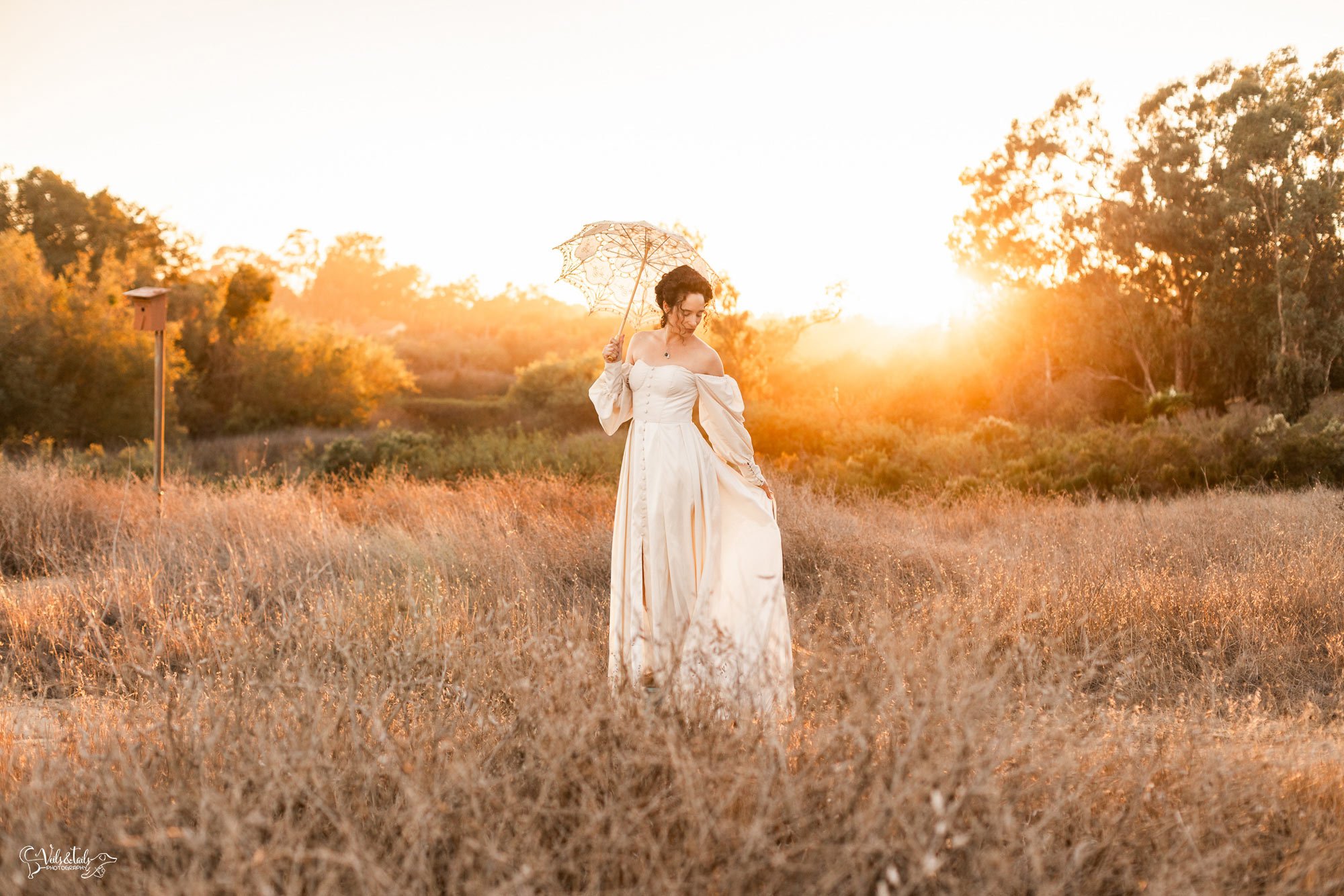 fall halloween 18th century inspired elopement editorial session in Santa Barbara by Veils &amp; Tails Photography with parasol