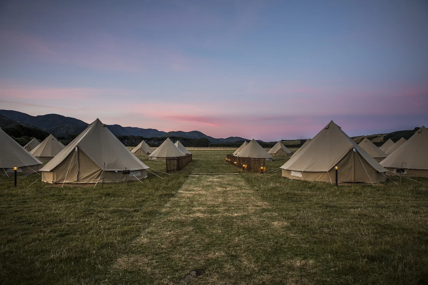   CREATIVE EVENTS   IN BEAUTIFUL LOCATIONS   enter  