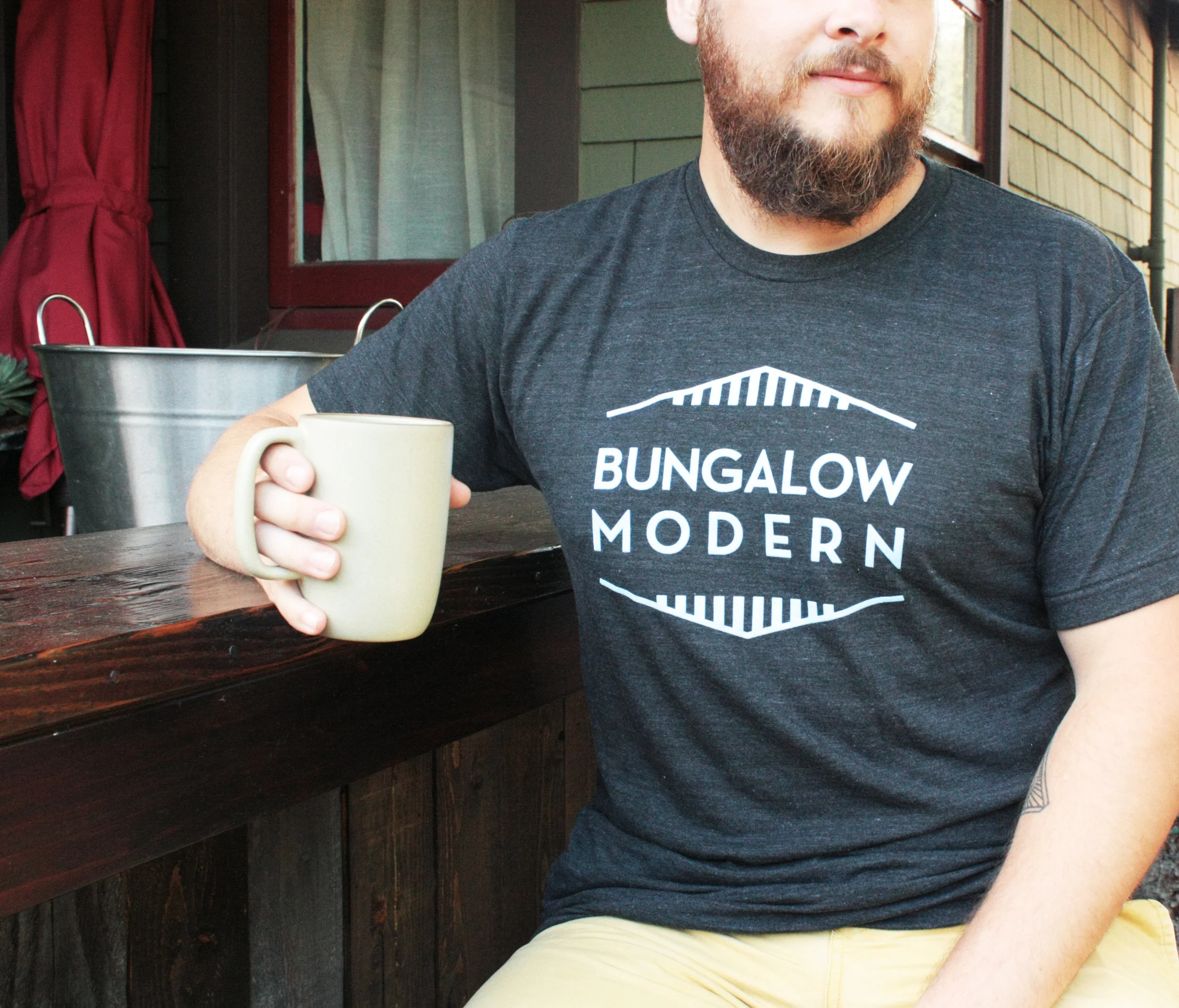Bungalow Modern Logo T