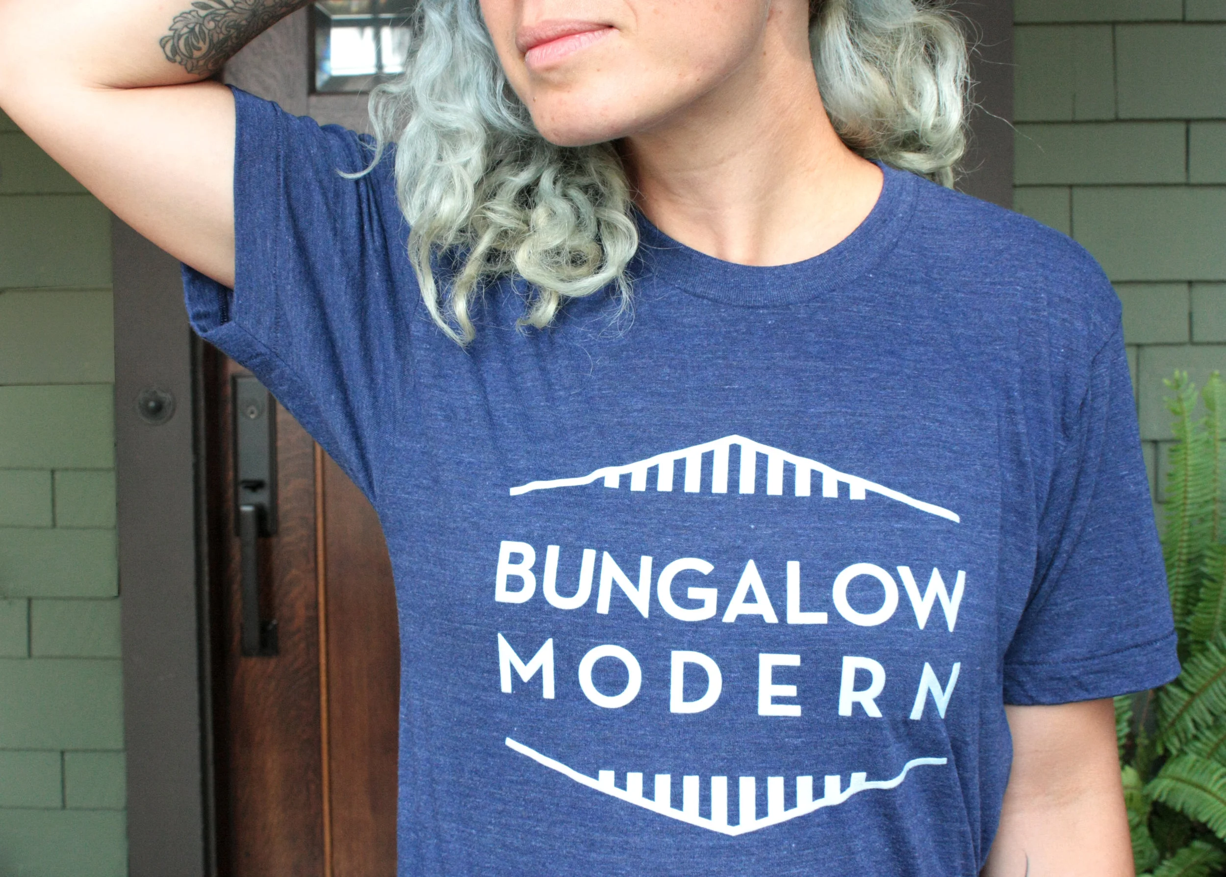 Bungalow Modern Logo T