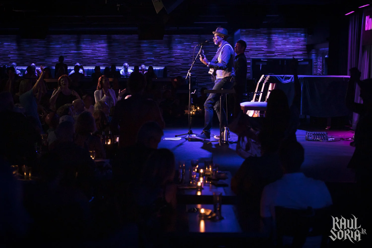 BlueNote_KebMo_082319_14_web.jpg