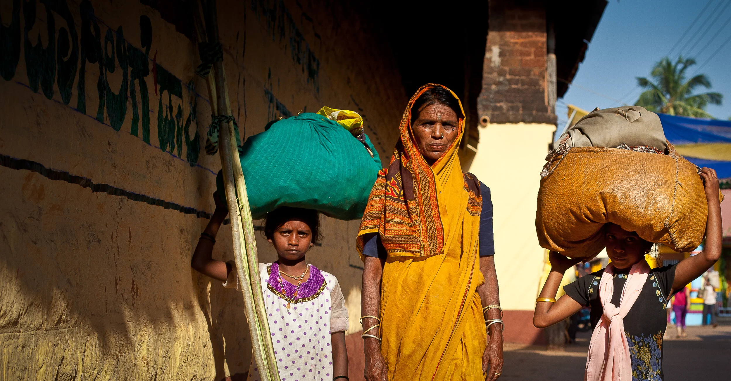 MOTHER & DAUGHTERS