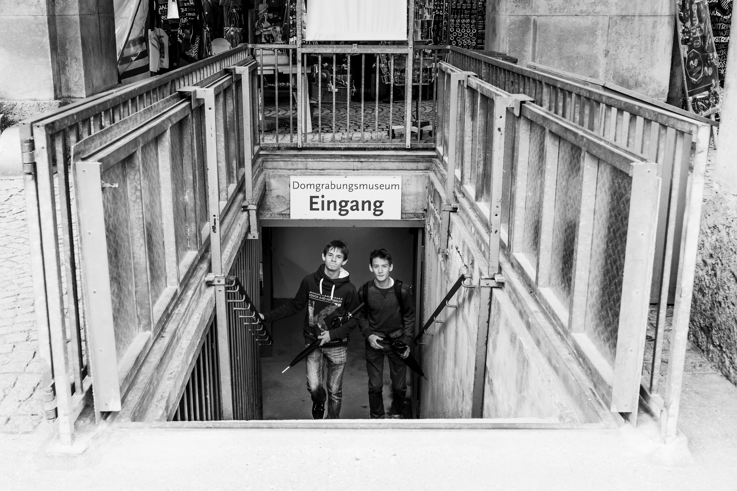musuem steps bw.jpg