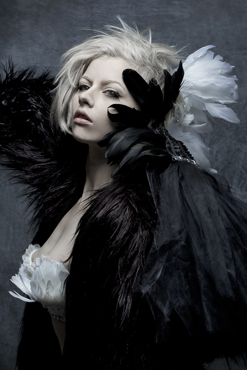 gemma_feathers_crop_sml.jpg