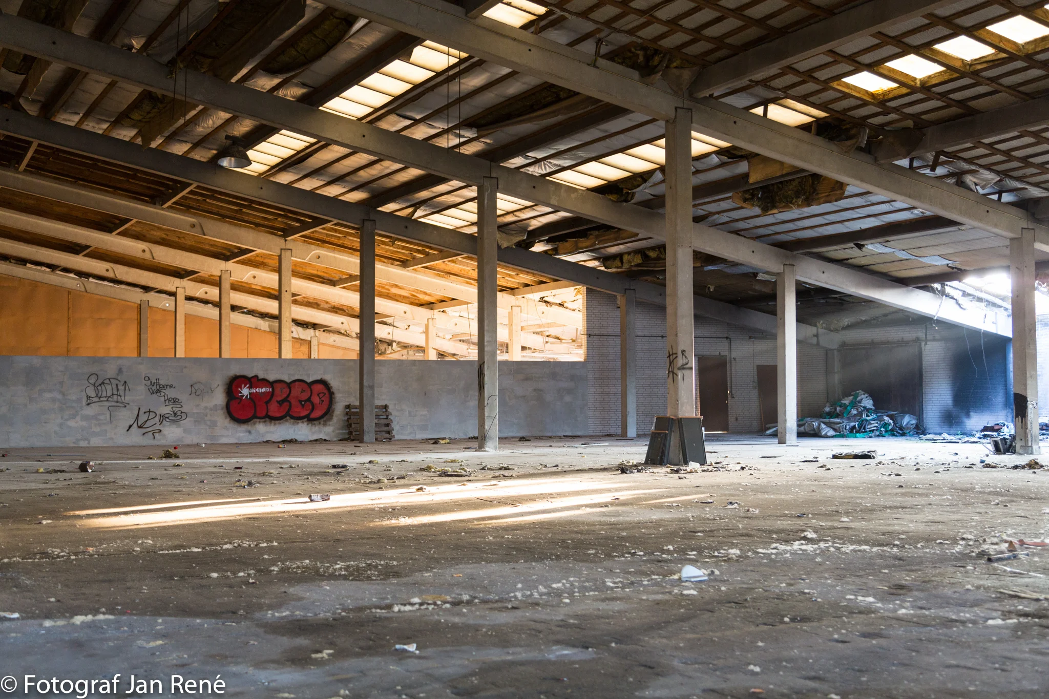 Nedlagt fabrik-1.jpg