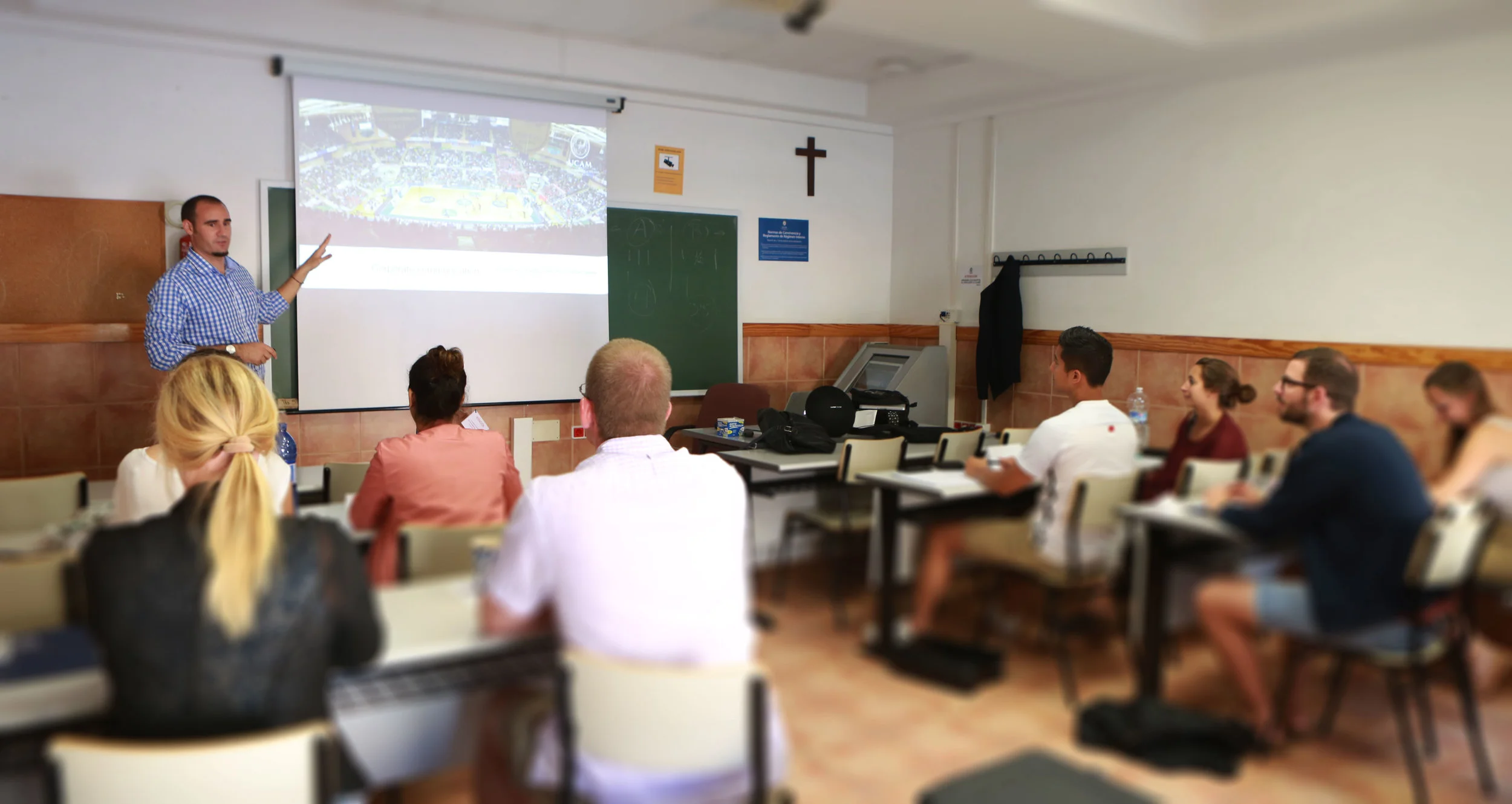 teaching_pau.jpg