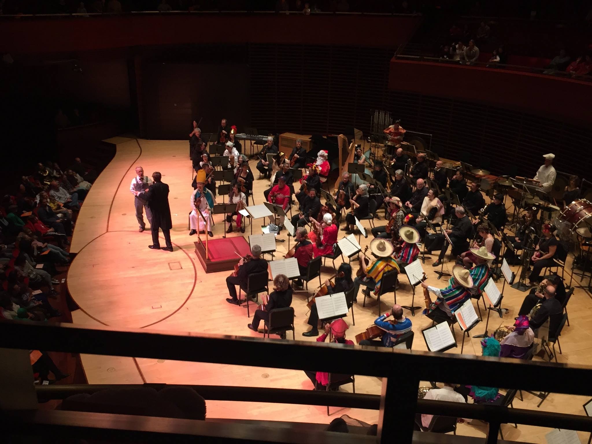 Philadelphia Orchestra (2015) HALLOWEEN CONCERT Michael Boudewyns, concert host Michael Butterman, coductor