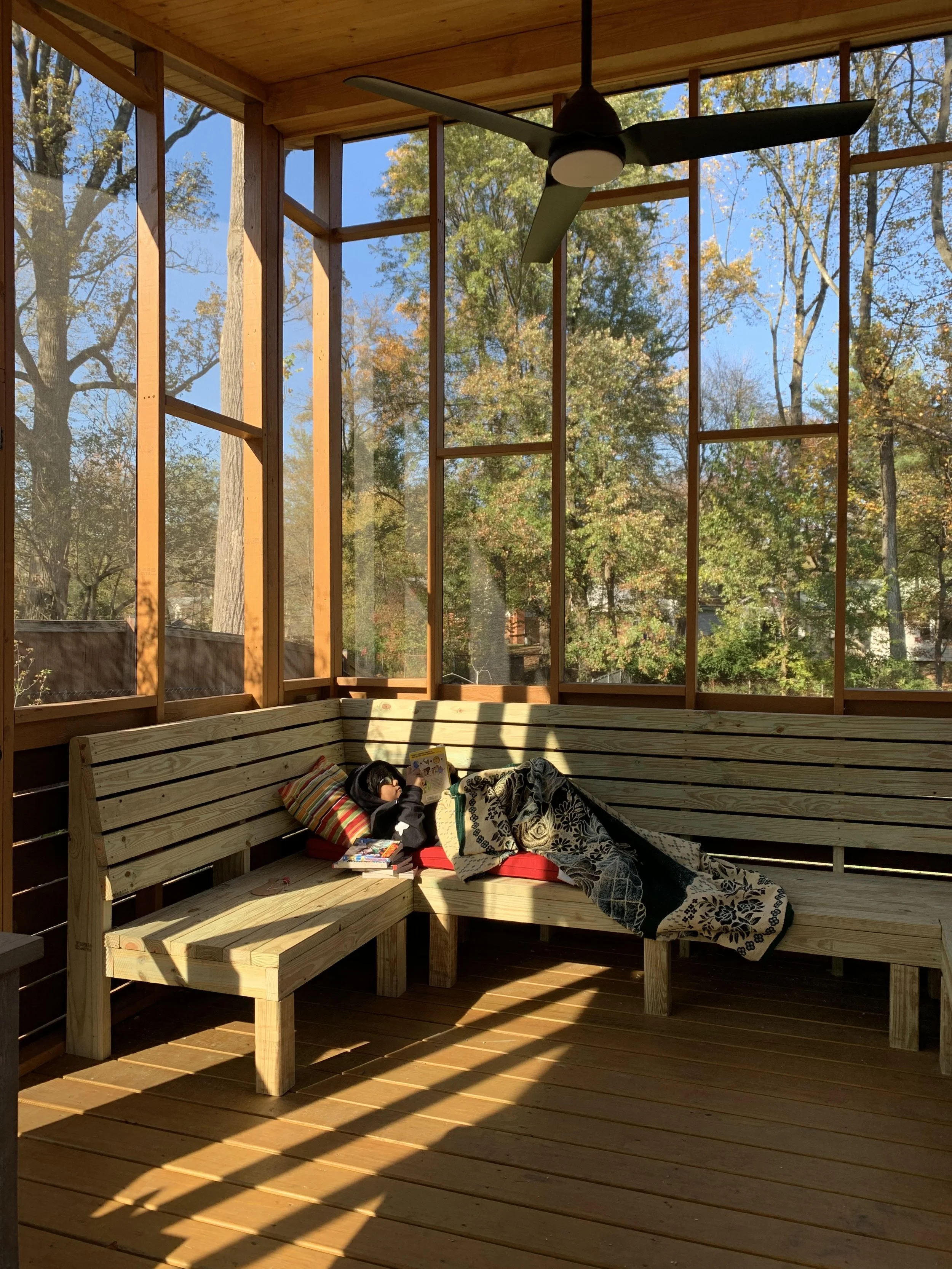 Mauri reading.jpg