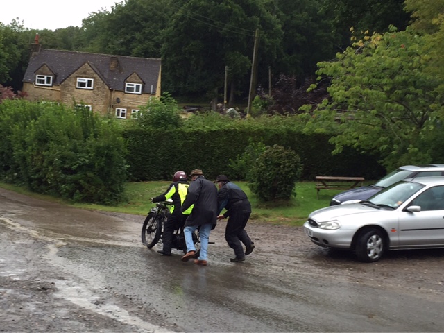The other way of starting a 1924 AJS - Golden Ann' Run 2015.