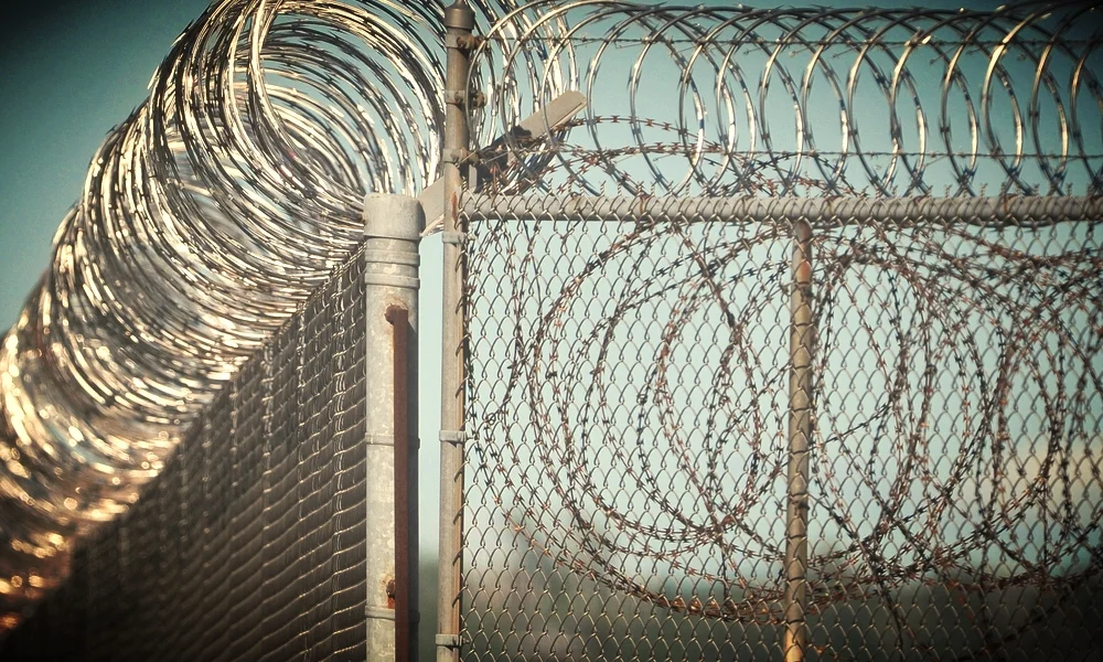 stock-photo-barbed-rusty-wire-39355903.jpg