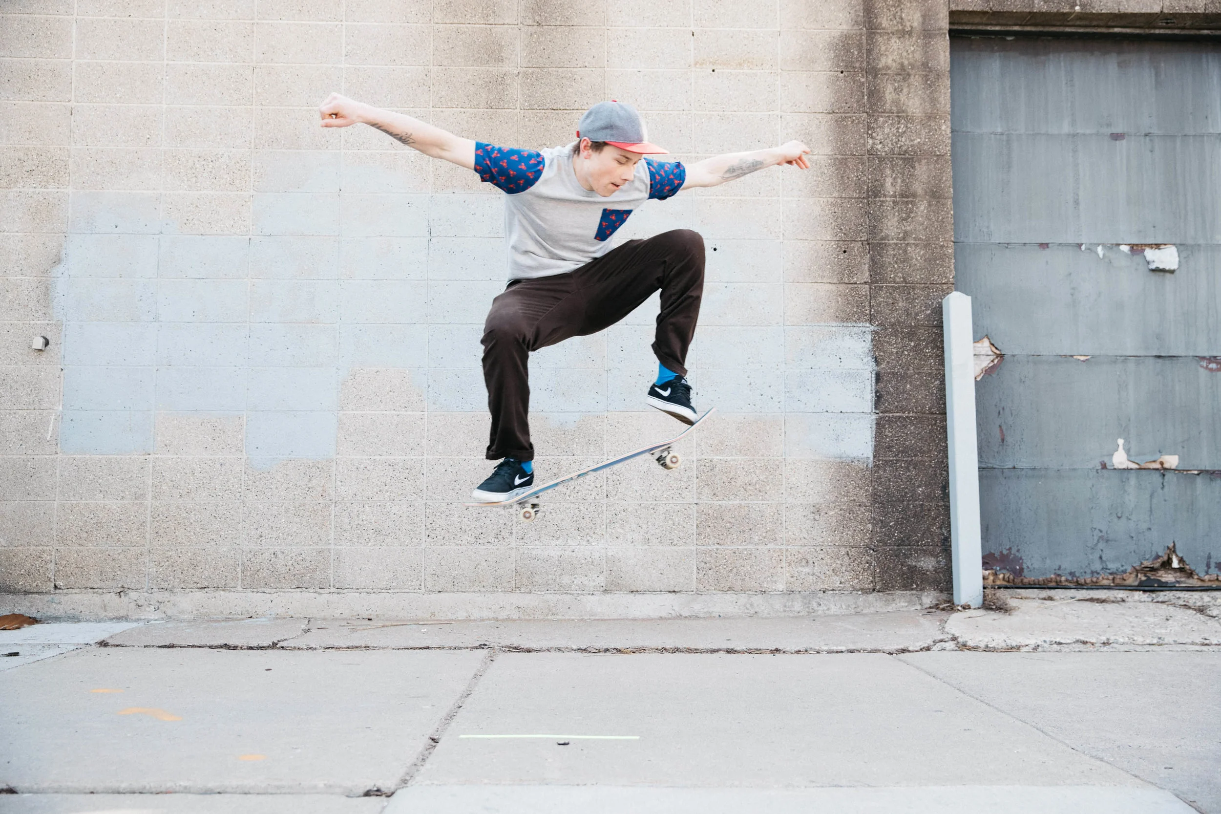 Role: Art Producer / Client: Essentia / Agency: Periscope / Photographer: Anthony Georgis
