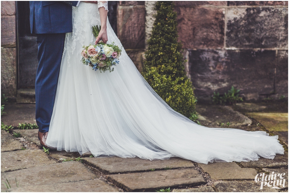 Barn wedding The Ashes Staffordshire_0025.jpg