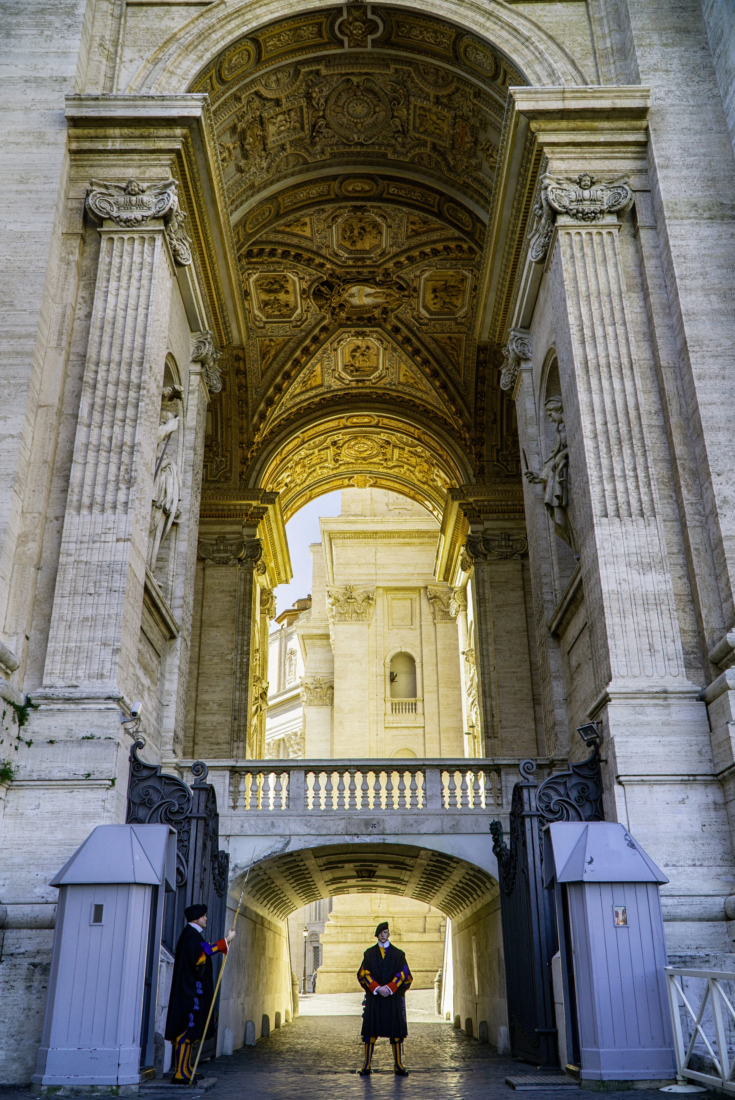 rome_vatican_city_gard_vickygood_travel_photography2sm.jpg