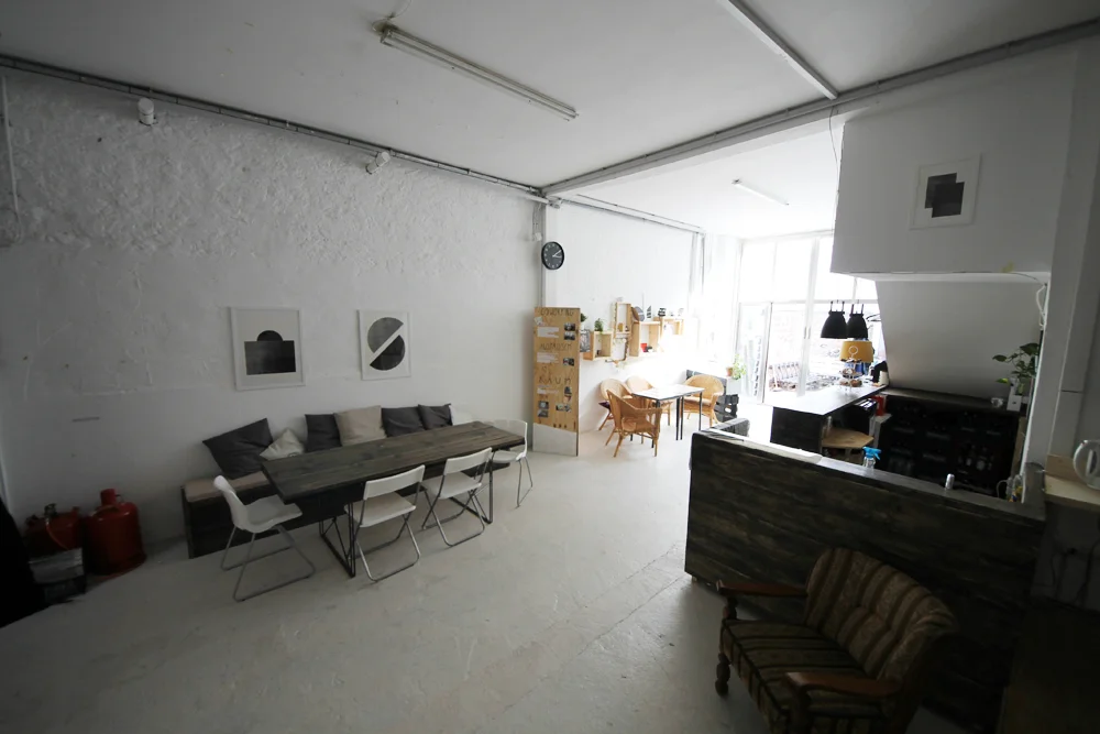 LobbyBar1.jpg