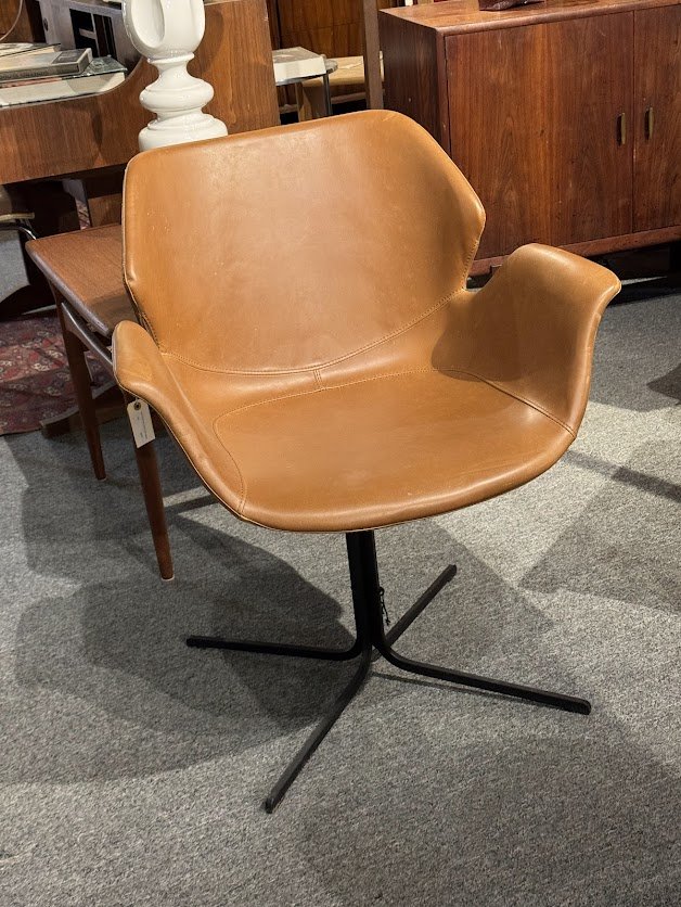 274 Contemporary Modern Wing Arm Chair