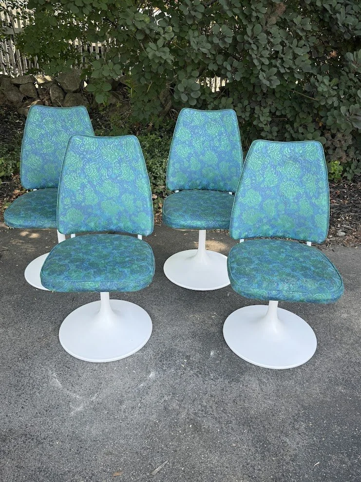 626 Set of 4 1960s Brody Chairs w Tulip Base