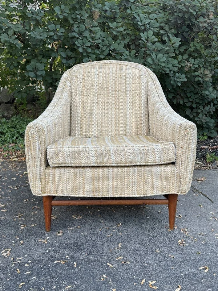 27 Mid Century Upholstered Chair