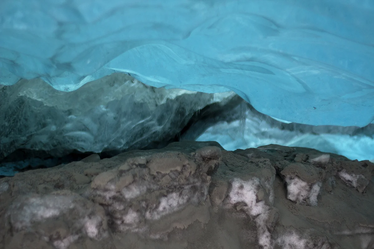 cave_interior2_small.jpg