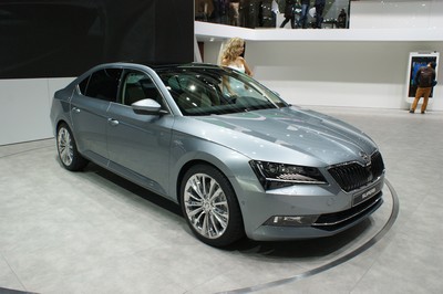 Škoda Superb-20358.jpg