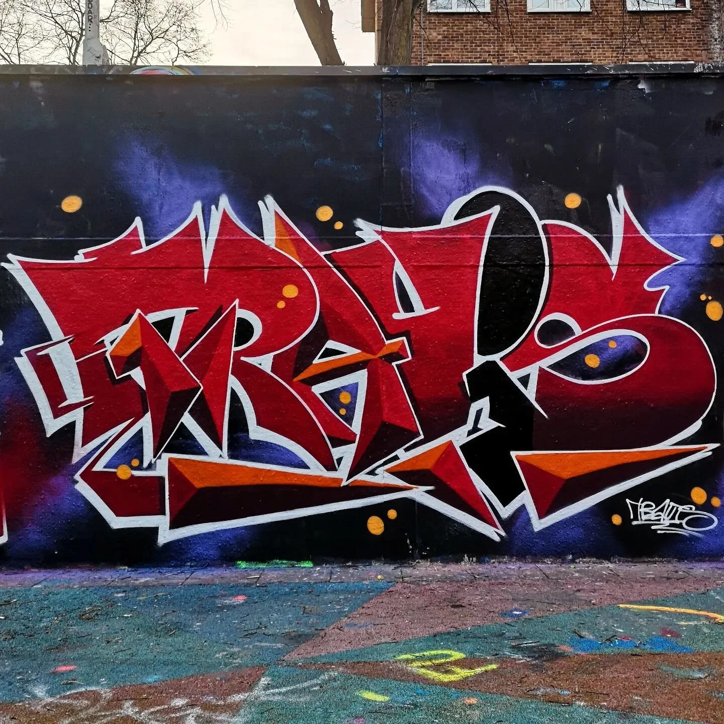 Mixing 2D and 3D
.
.
.
.
.
#graffiti #graffs #spraycans #writing #sprayart #colors #urbanart #londongraffiti #stockwellhalloffame #graffphotography #graffitiart #graffitiwall  #graffitiporn #travis #mbts #waterloo #halloffame #modernbrutality #london