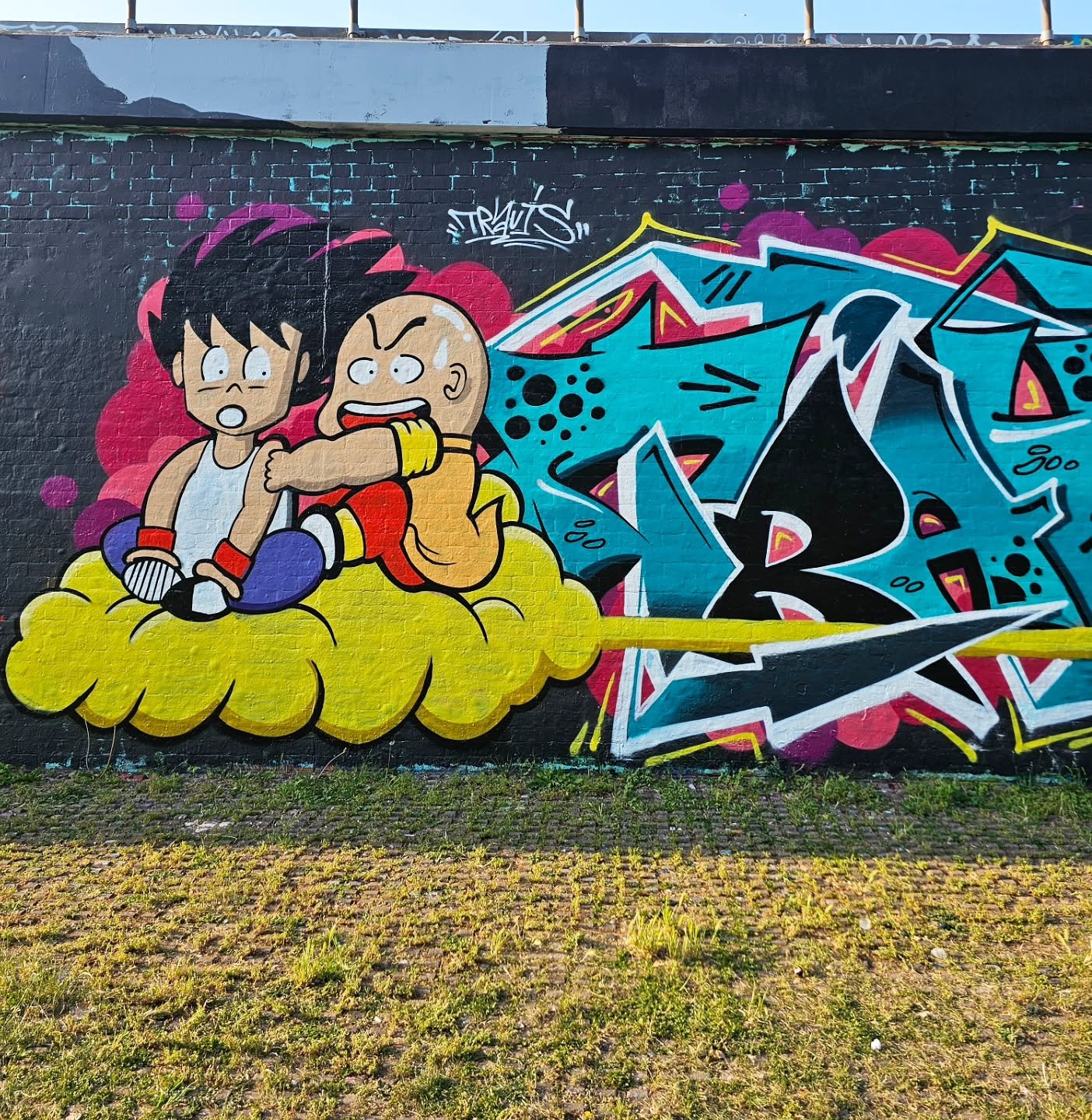 Sunday wall with friends
.
.
.
.
.
.
.
#graffiti #graffs #spraycans #writing #sprayart #colors #londongraffiti #graffphotography #graffitiart #graffitiwall&nbsp; #graffitiporn #travis #mbts #modernbrutality #londonstreets #urbangraffiti #urbanwalls #