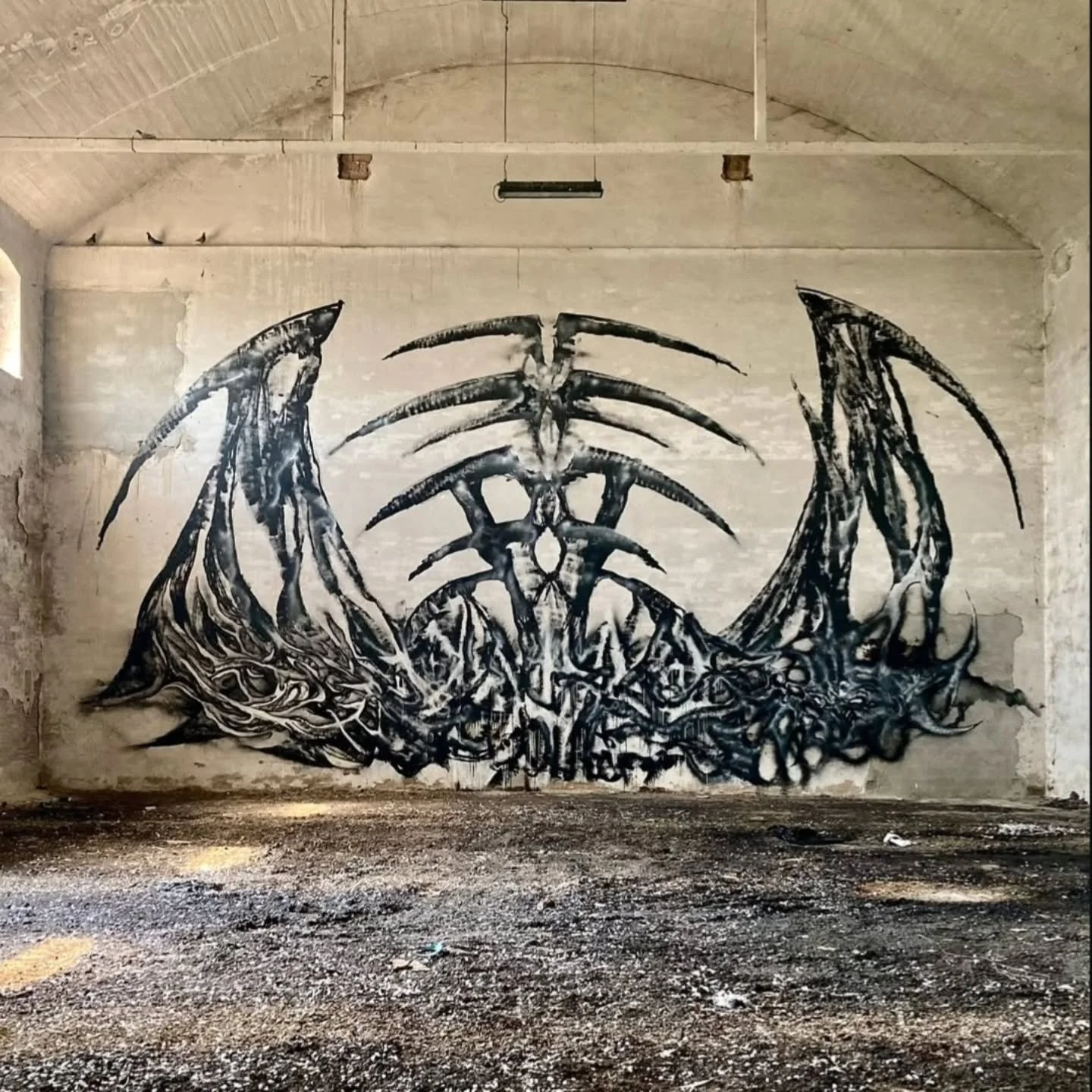 @dissenso.cognitivo repost
.
.
.
.
.
.
.
#dissensocognitivo #narnia #painting #marcio #paint #grunge #spray #black #red #silos #graffiti #dinosauria #art #piece #trackside #spark #lievito #colourednails #random #streetvandalism #grime #abandoned #pla