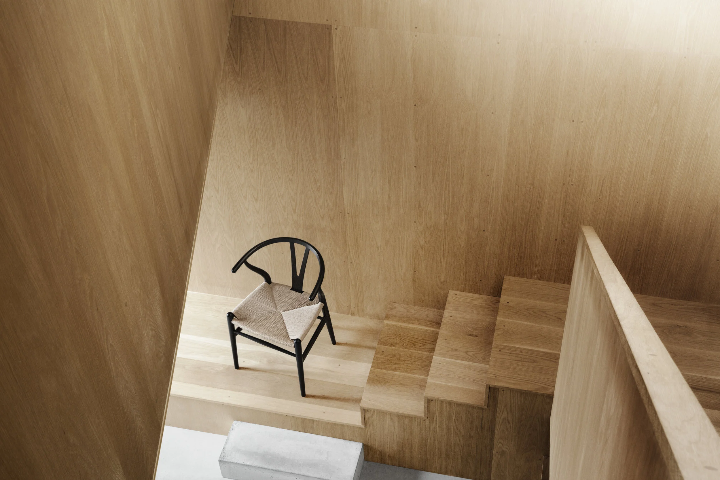 CH24_black_natural_carl Hansen Wishbone Chair Loncin in Leuven Hasselt Limburg Sint-Truiden Brussels Liège Wavre.jpg