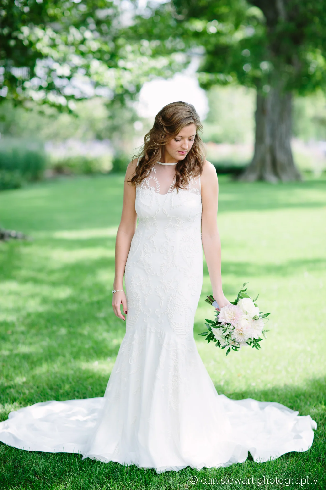 Web-BrideBridesmaids-AliDanny-03.jpg
