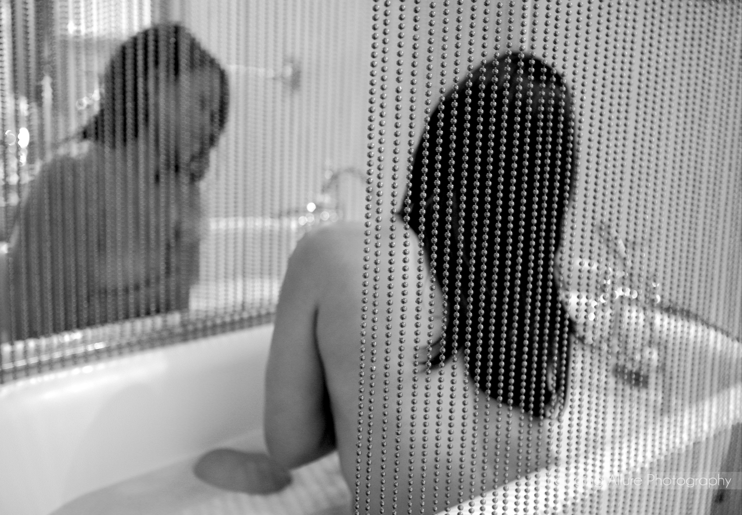 vintage boudoir glamour photo in bathtub