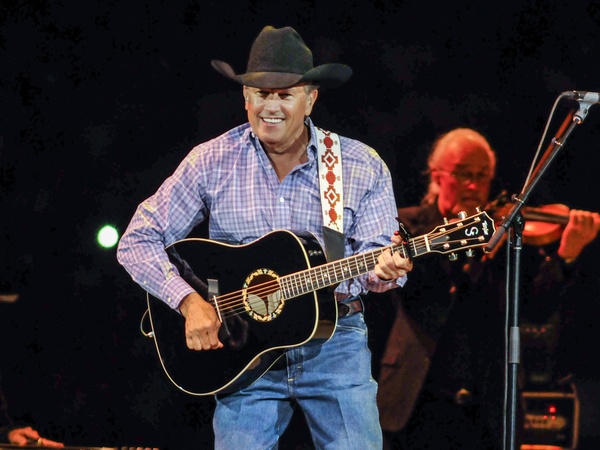 Texas' truest cowboy George Strait bids Houston farewell in unforgettable Rodeo concert