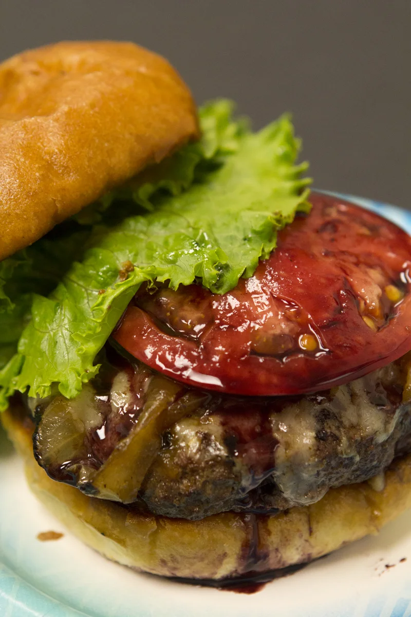 CJ_Grill_Mammoth_winning_burger.jpg