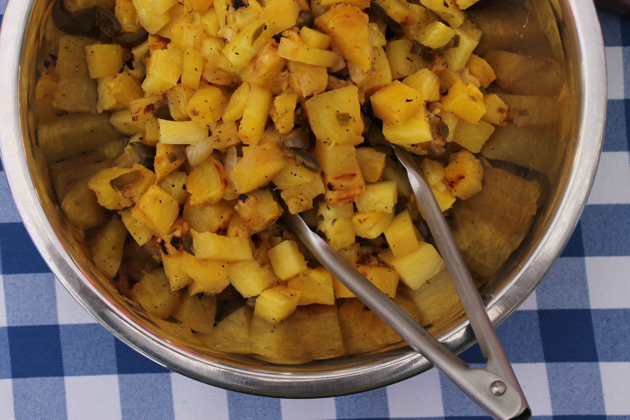 Roasted pinapple and jalapeno salsa