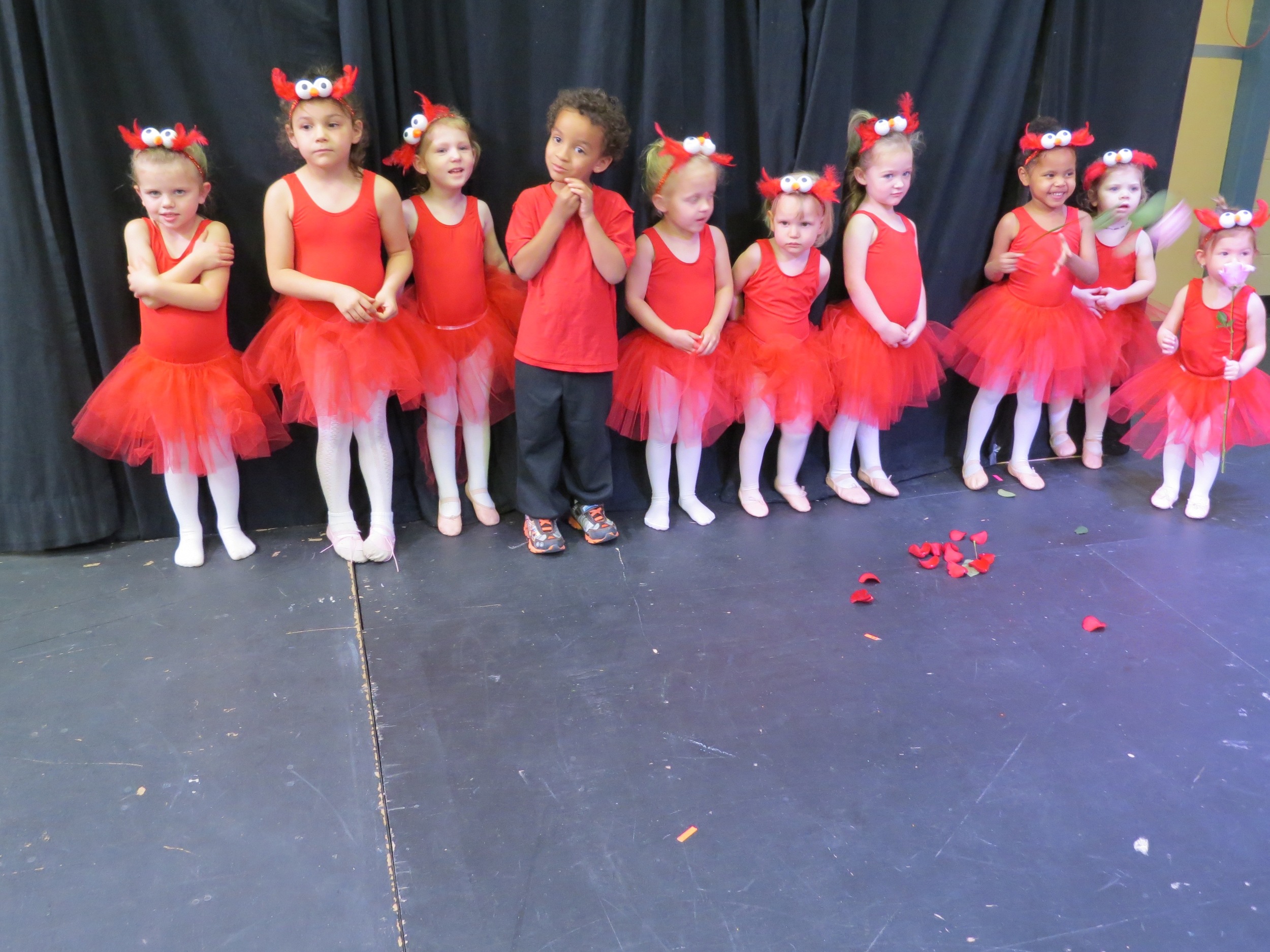 2016 Twinkle Toes Elmo