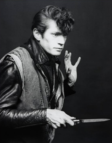 Robert Mapplethorpe, Self-portrait , 1983. 