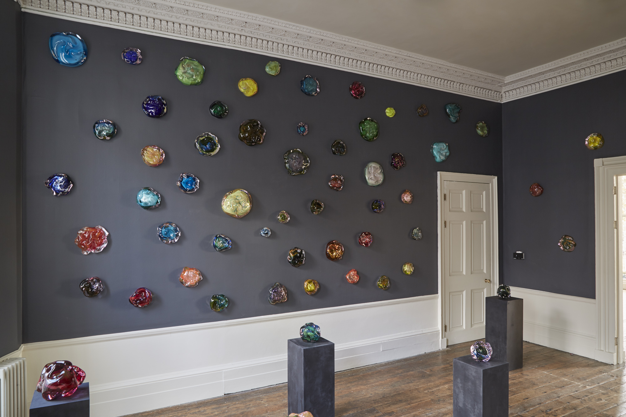 Cloudscape 7, 2016, Blown Glass, Fine Gold, Fine Silver, Aventurine, Aluminium © Flavie Audi, by courtesy of Tristan Hoare. Photography Benjamin Westoby