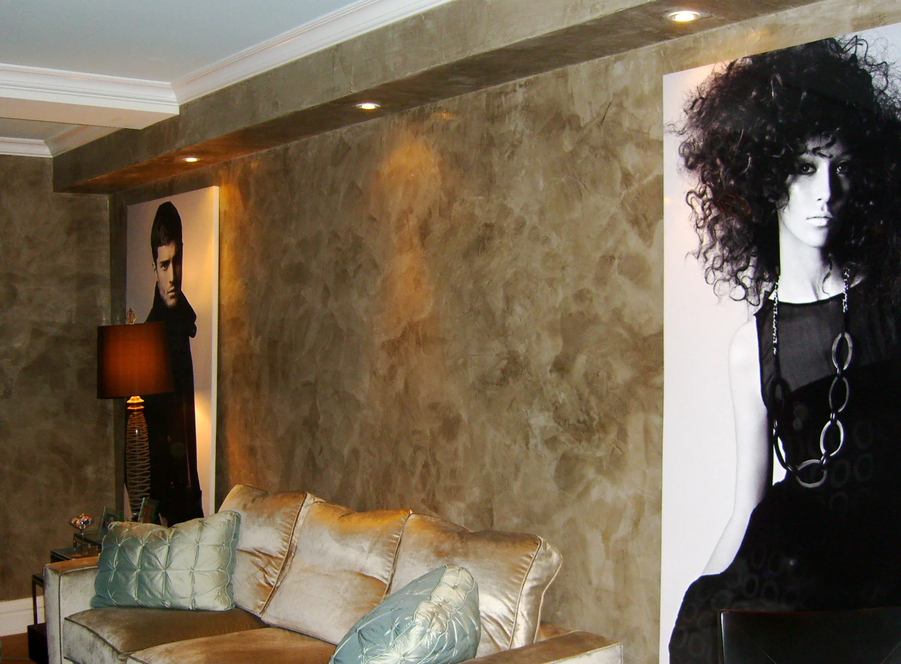 Sumptuous Walls in Venetian Plaster 