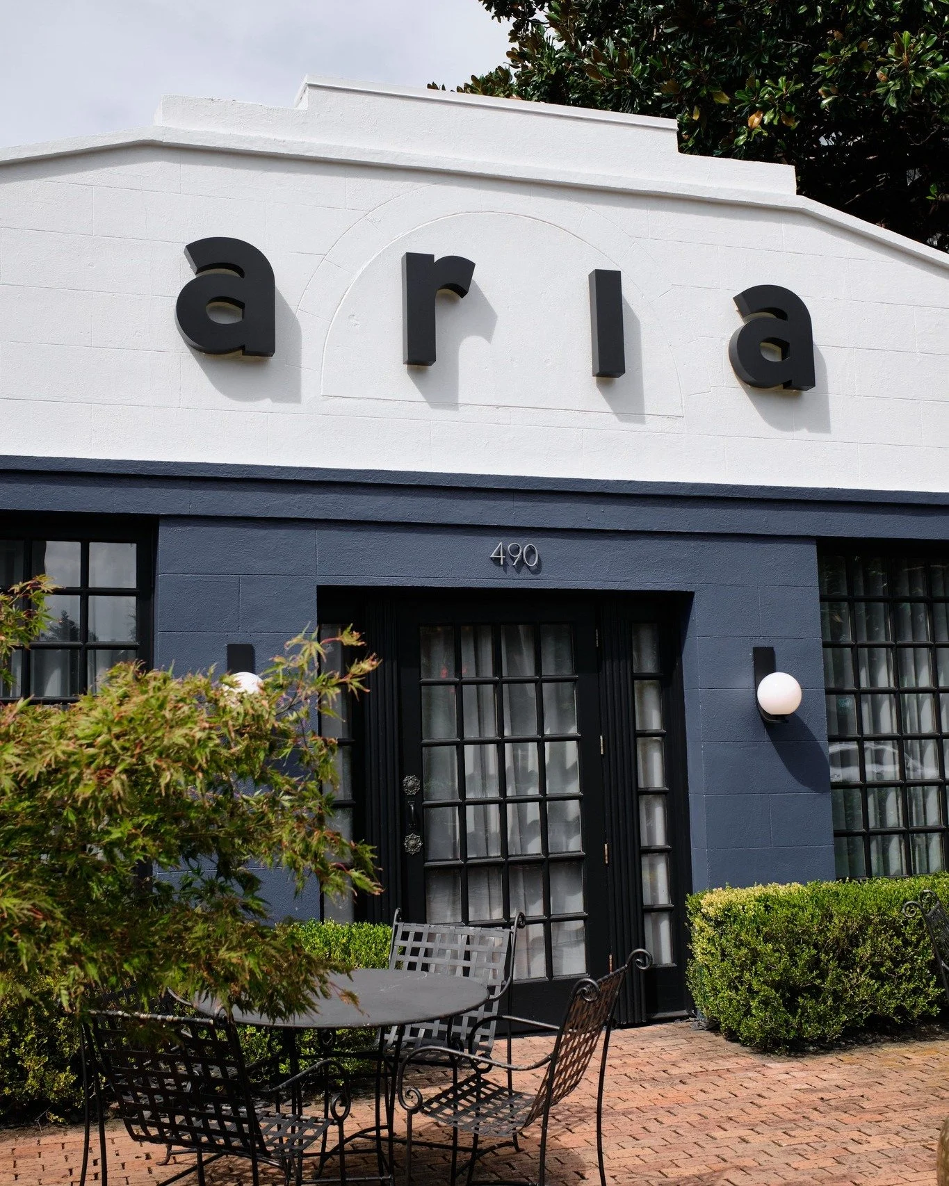 We&rsquo;ve been feeling right at home in Newburyport Blue. It&rsquo;s classic, calm and honestly&hellip; might look great on your place, too. 🏡